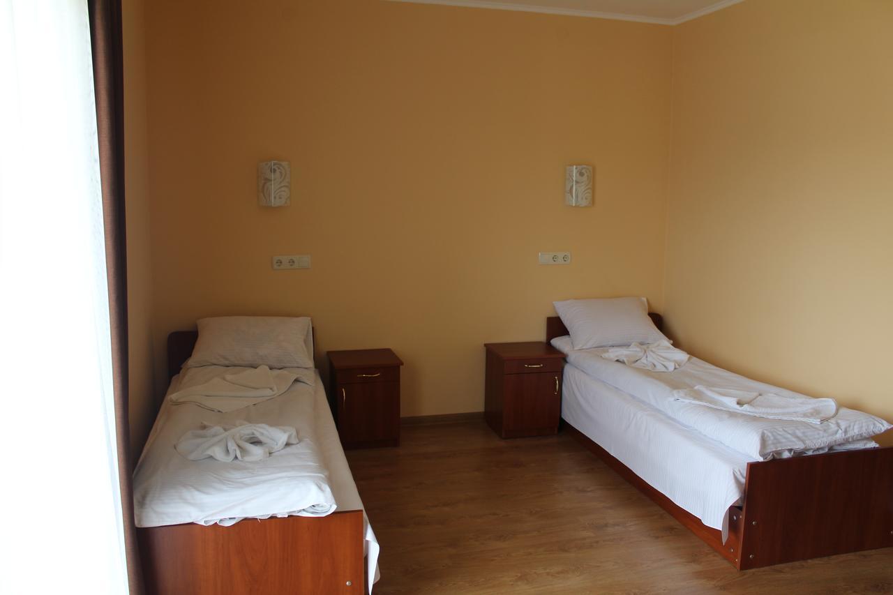 Sukhoviia Hotel Yasinya Exterior photo