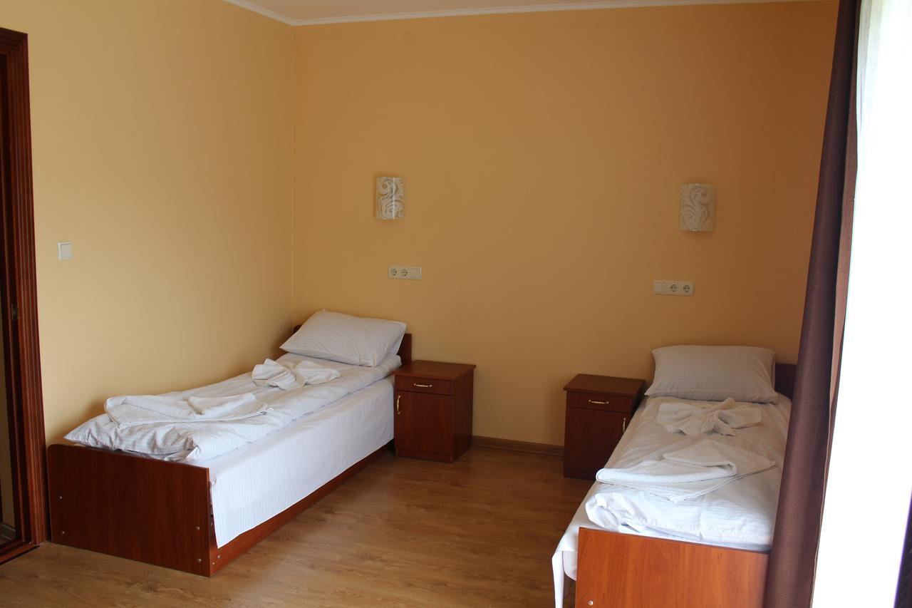 Sukhoviia Hotel Yasinya Exterior photo